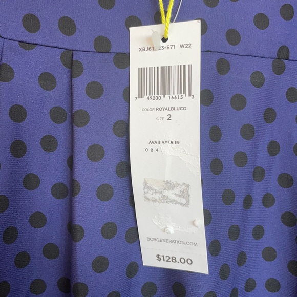 BCBGeneration one-should dress with POCKETS - Picture 3 of 3